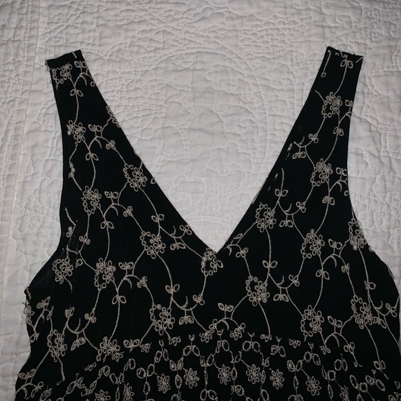 Embroidered Peplum Layered Vneck Tank Top - Picture 2 of 7